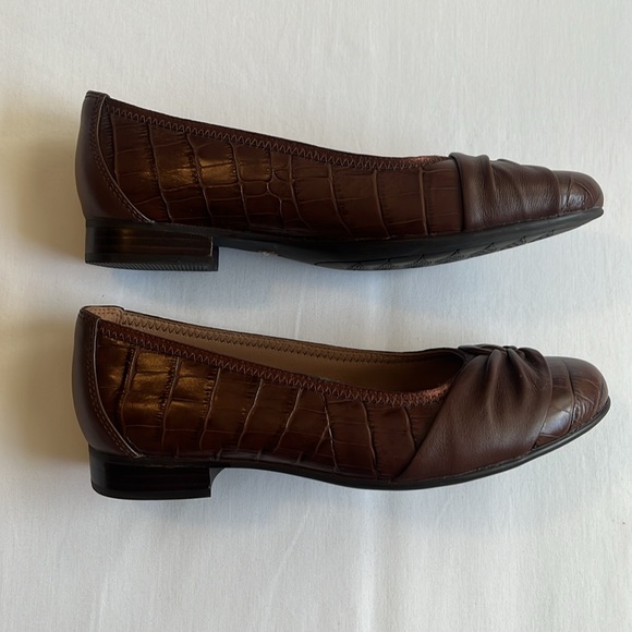 Clarks Women's Un Blush Wish Shoes Dark Tan Crocodile Size 6.5 - Picture 8 of 8